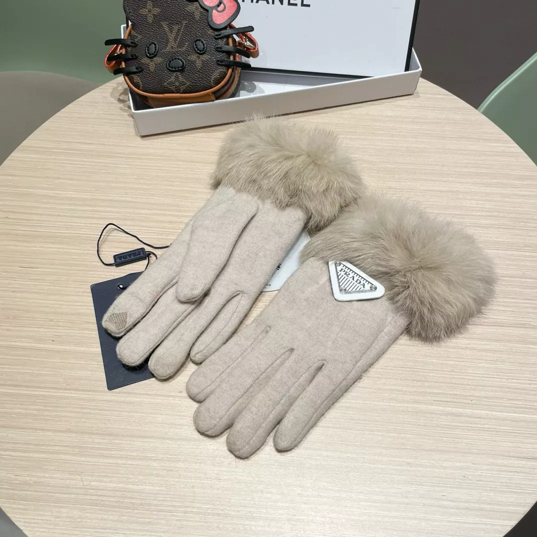 Resilient 1419 Prada Gloves