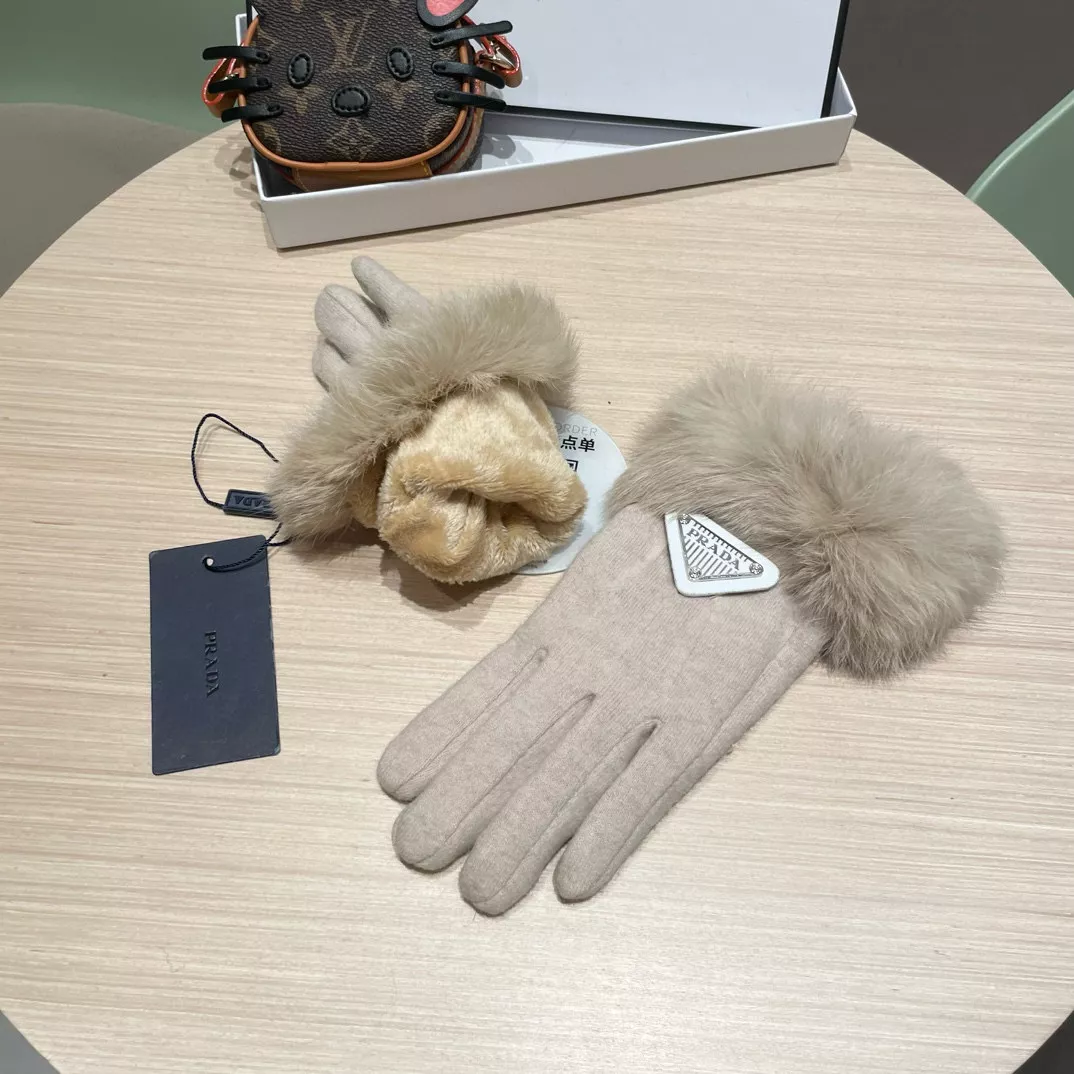 Resilient 1419 Prada Gloves