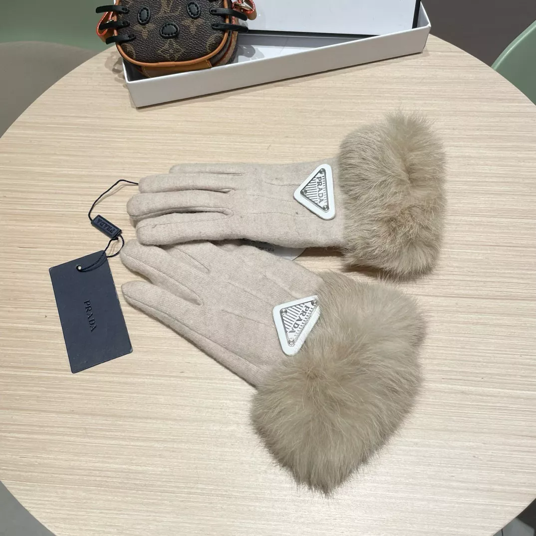 Resilient 1419 Prada Gloves