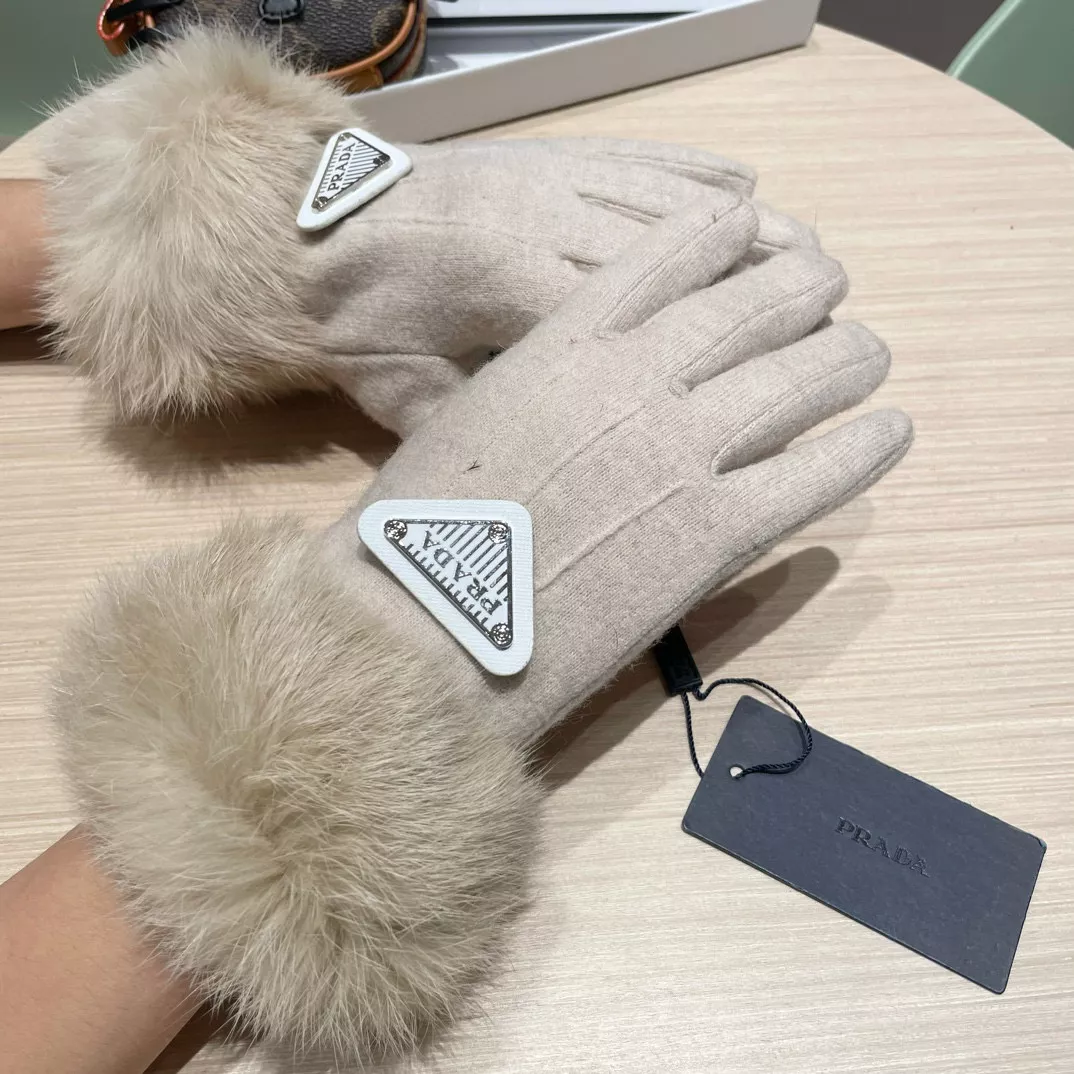 Resilient 1419 Prada Gloves