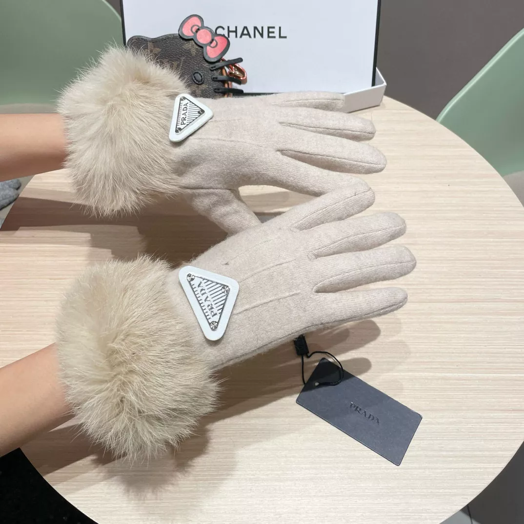 Resilient 1419 Prada Gloves