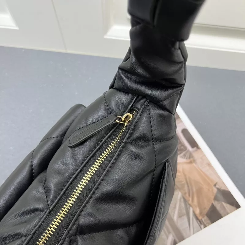 Resilient 142 Chanel AAA Quality Shoulder Bags For Women