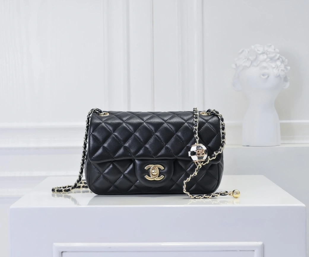 Resilient 1539 Chanel AAA Quality Messenger Bags