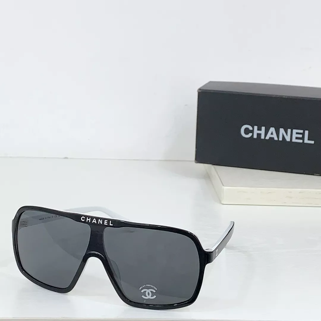Resilient 1658 Chanel AAA Quality Sunglasses