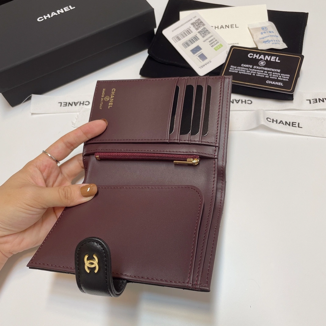 Resilient 1777 Chanel AAA Quality Wallets