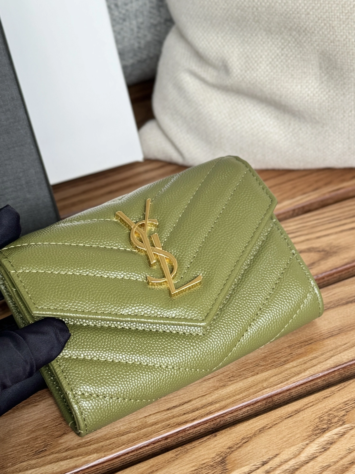 Resilient 1972 Yves Saint Laurent AAA Quality Wallets