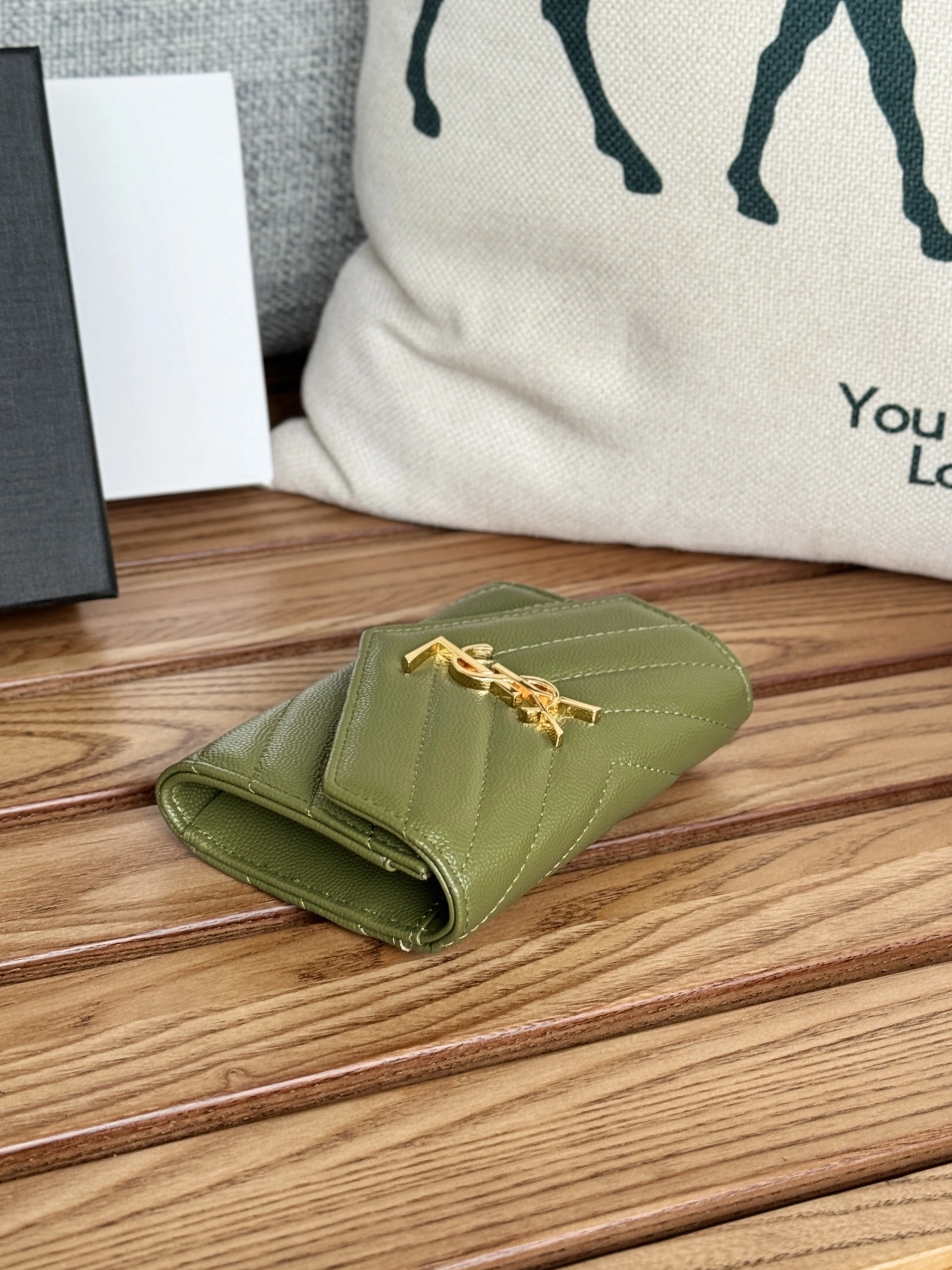 Resilient 1972 Yves Saint Laurent AAA Quality Wallets