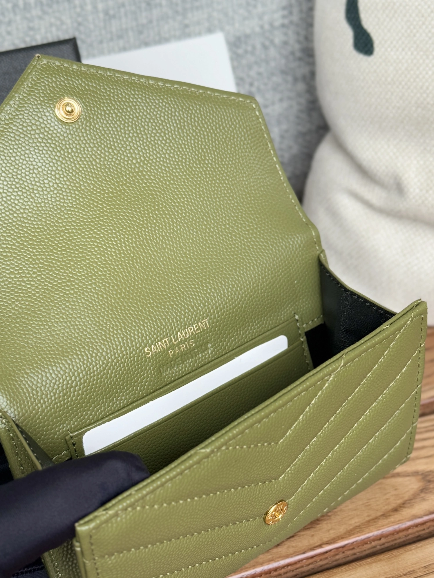 Resilient 1972 Yves Saint Laurent AAA Quality Wallets