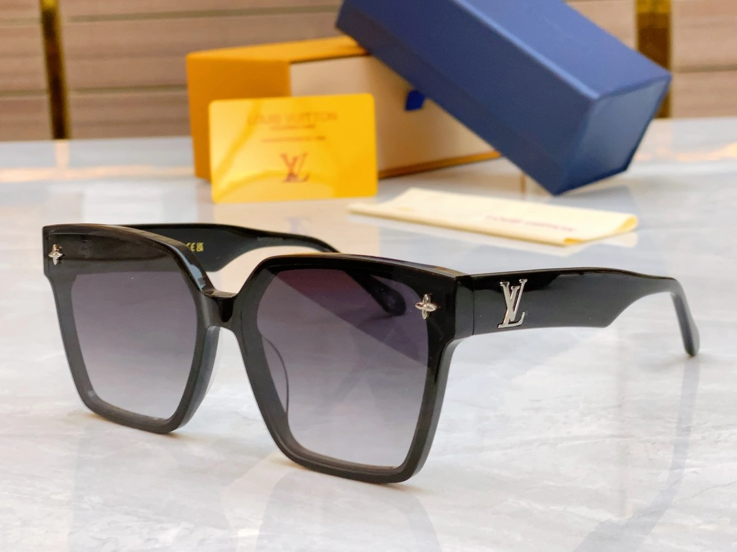 Resilient 2009 Louis Vuitton AAA Quality Sunglasses