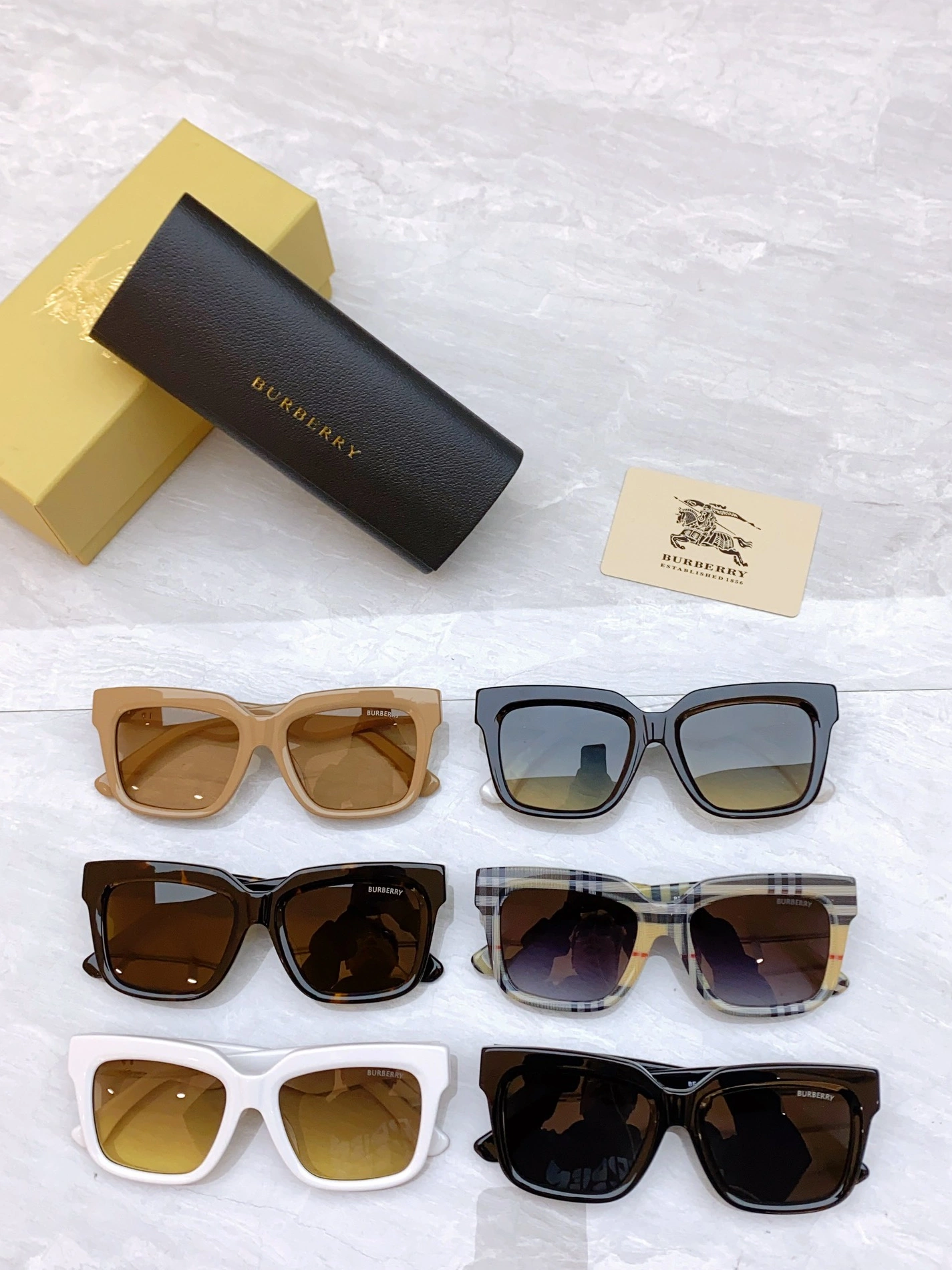 Resilient 2091 Burberry AAA Quality Sunglasses
