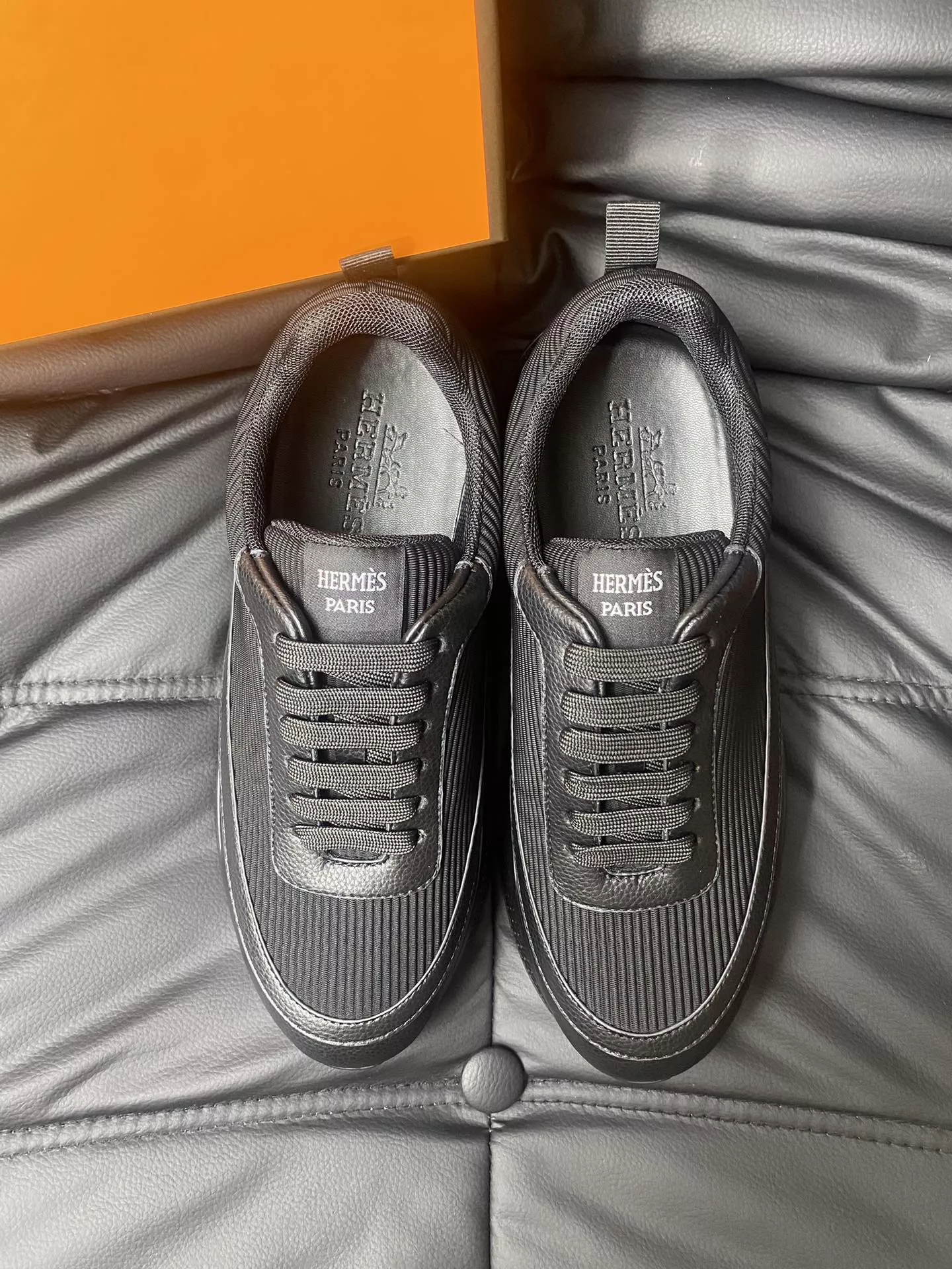 Resilient 2195 Hermes Casual Shoes For Men