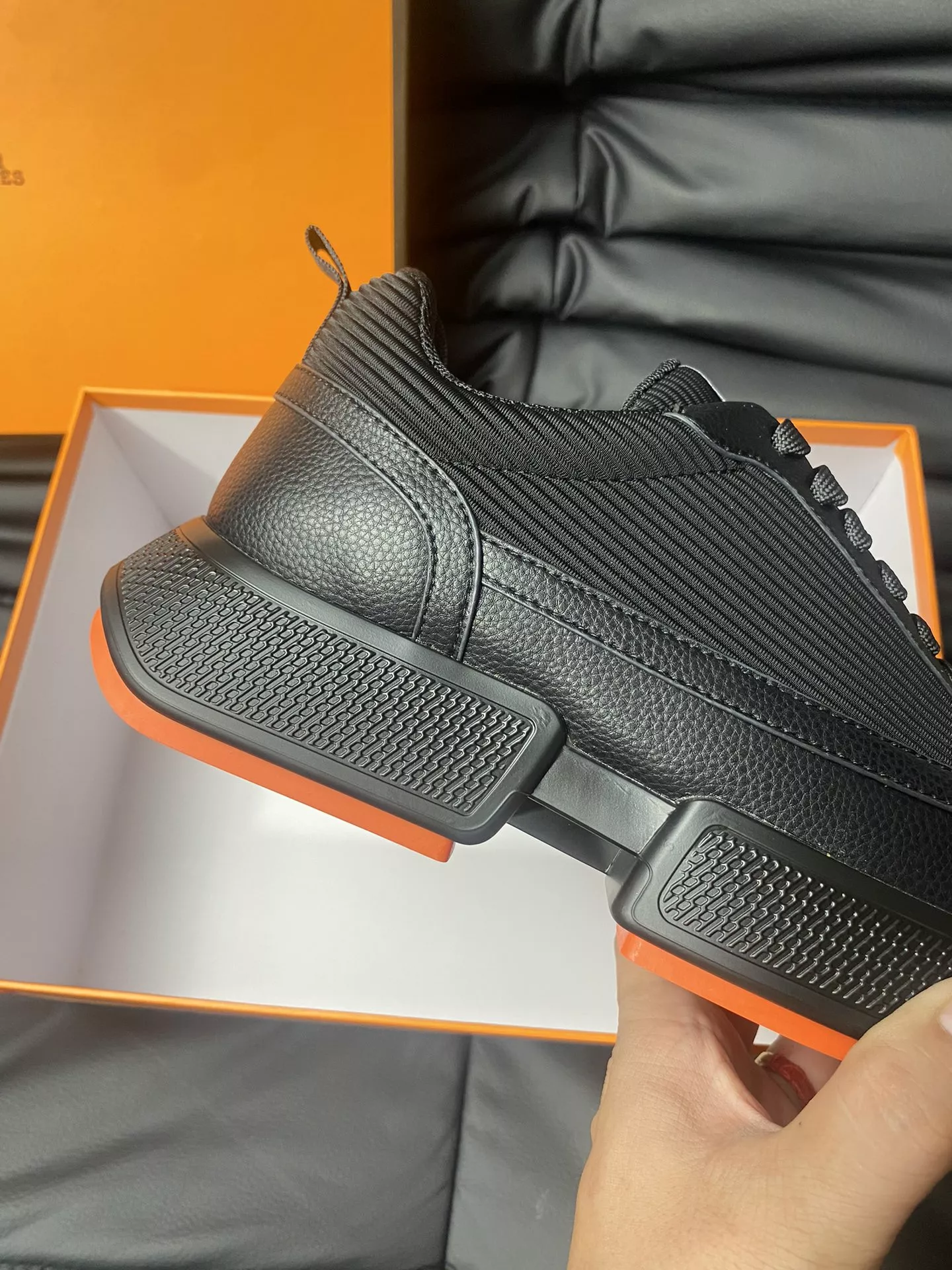 Resilient 2195 Hermes Casual Shoes For Men