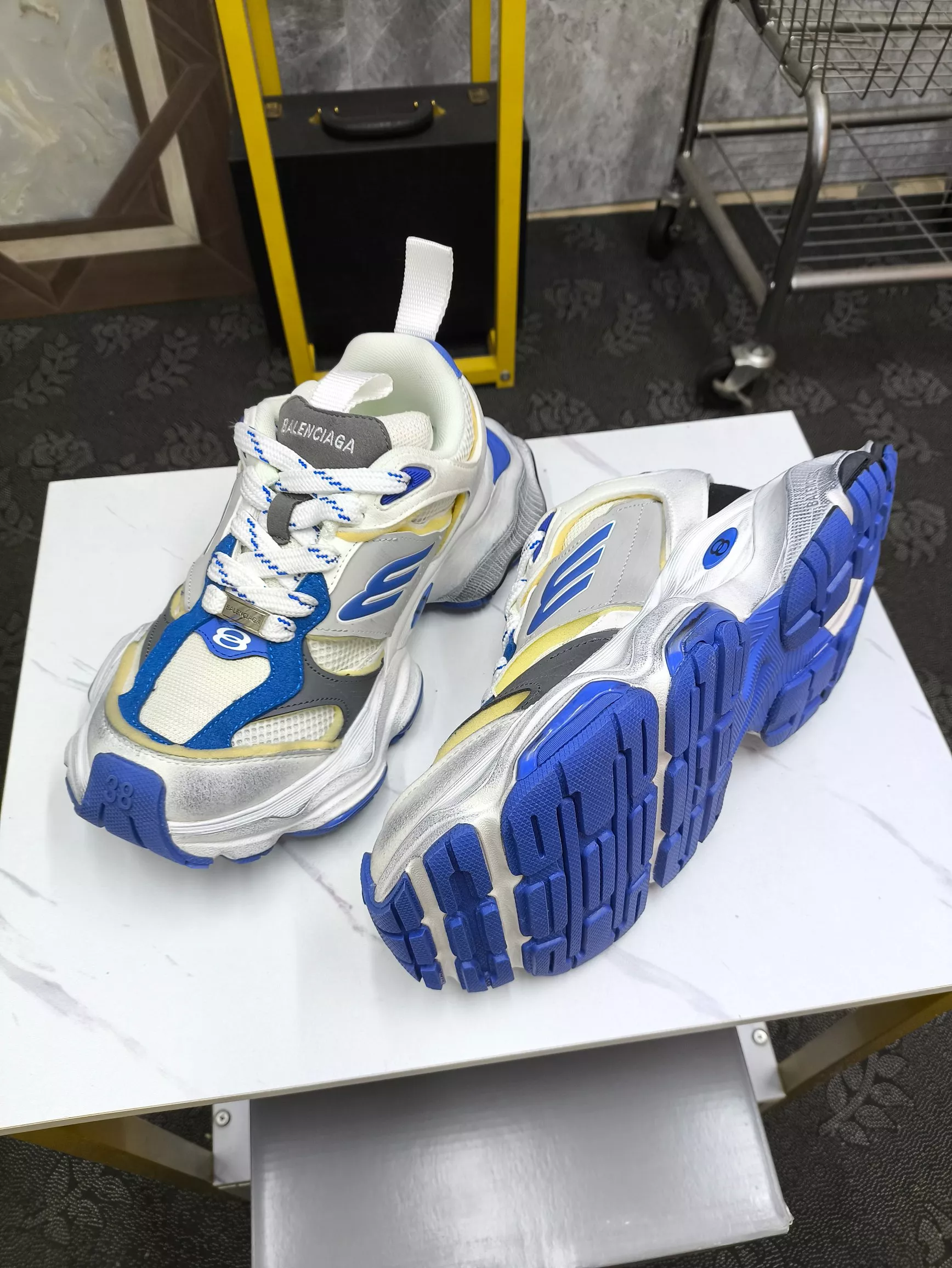 Resilient 2345 Balenciaga Casual Shoes For Women
