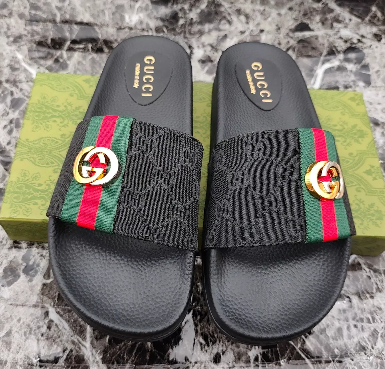 Resilient 2401 Gucci Slippers For Men