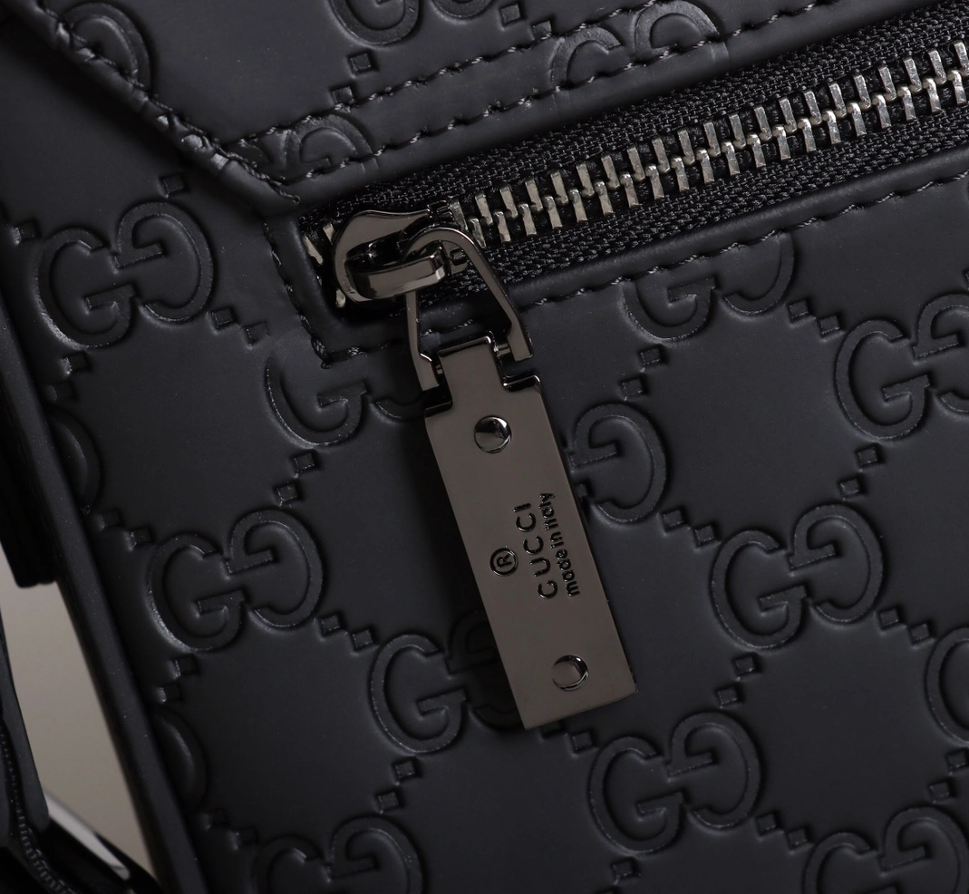 Resilient 2451 Gucci AAA Man Messenger Bags