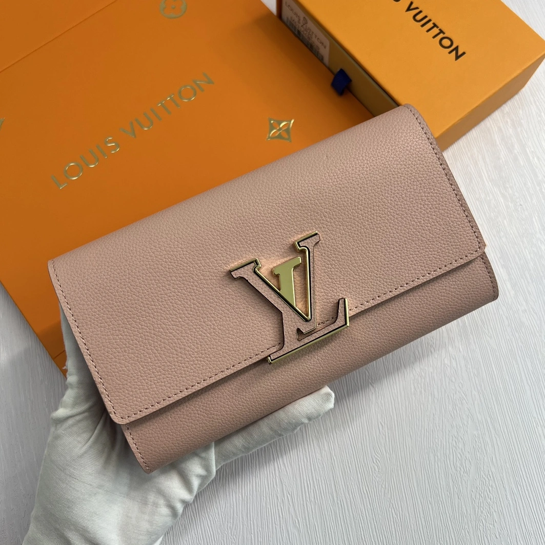 Resilient 2552 Louis Vuitton LV Card Case For Women