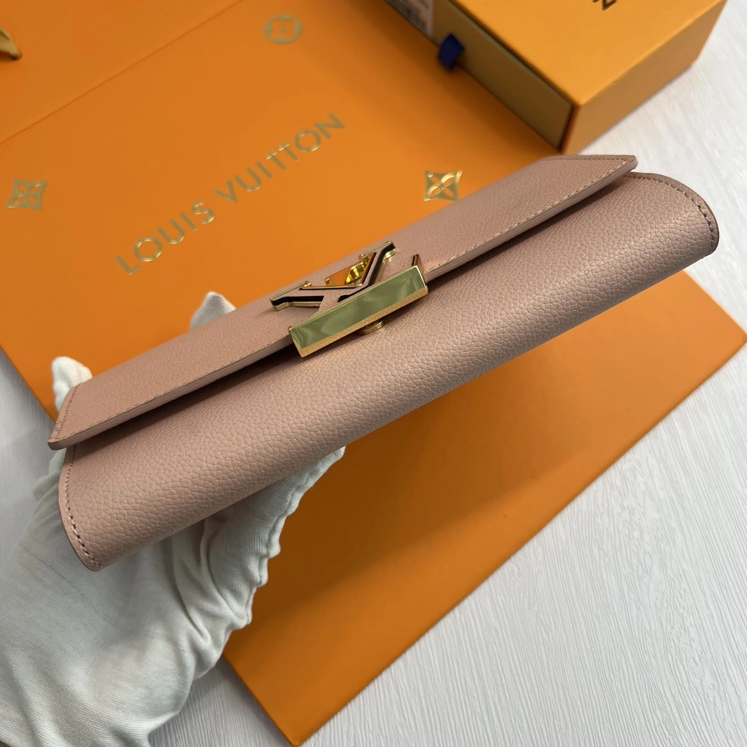 Resilient 2552 Louis Vuitton LV Card Case For Women