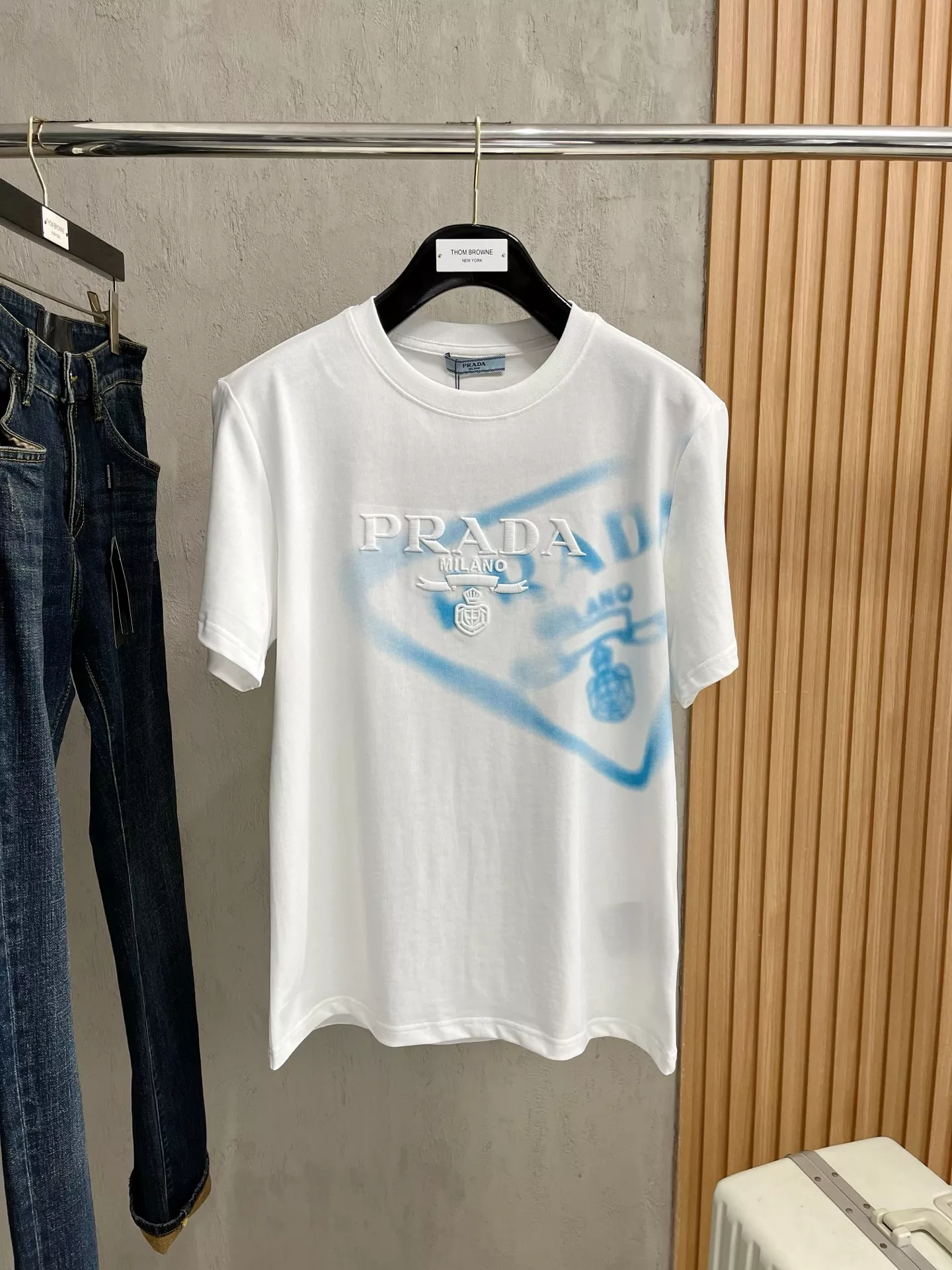 Resilient 2574 Prada T-Shirts Short Sleeved For Unisex