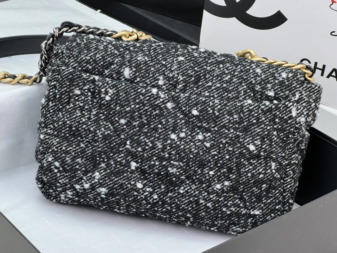 Resilient 2599 Chanel AAA Quality Messenger Bags For Women