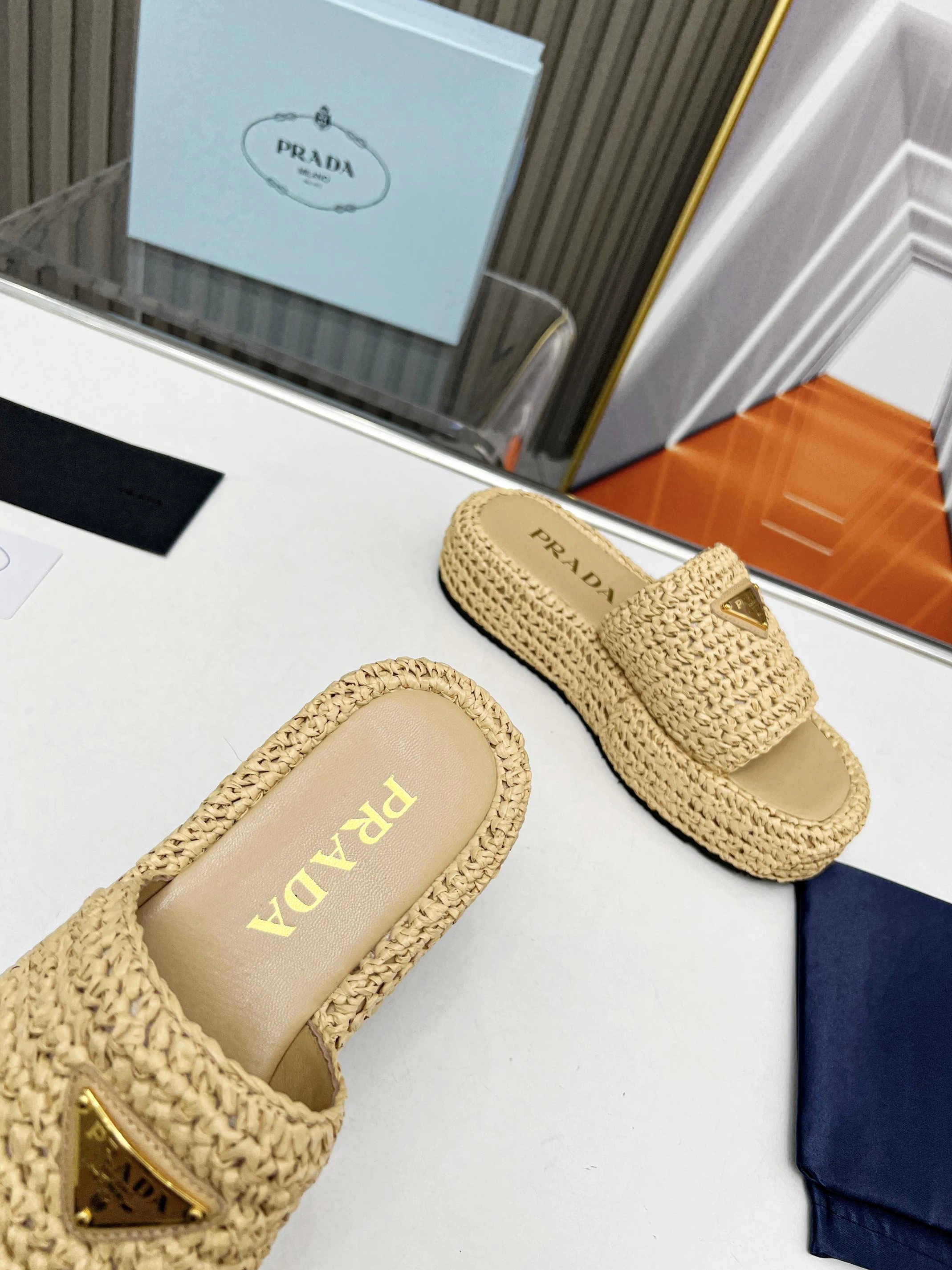 Resilient 2632 Prada Slippers For Women