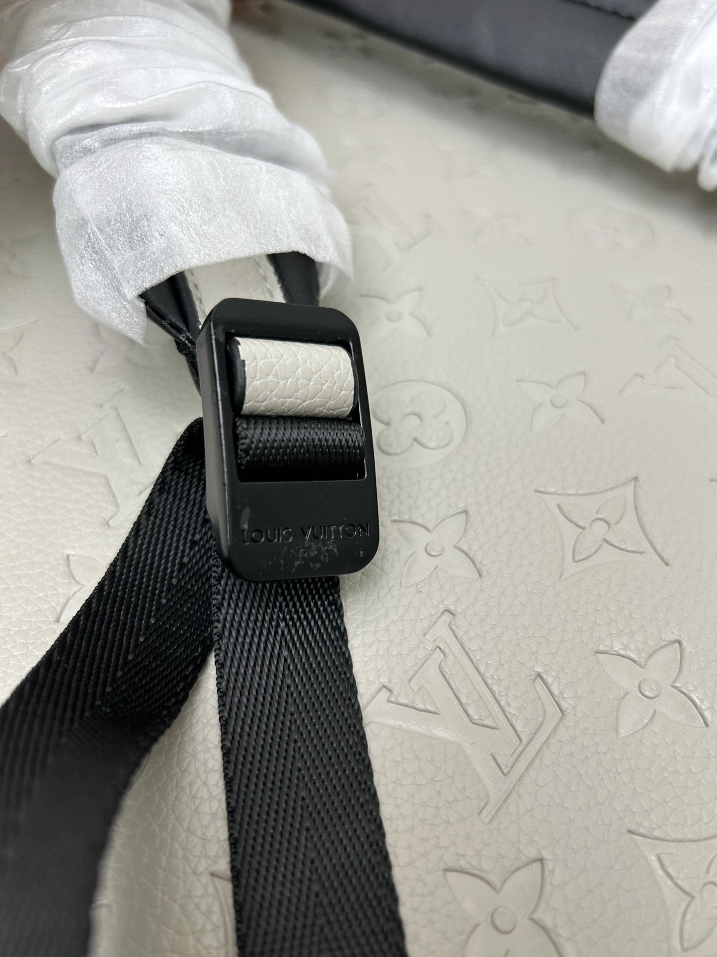Resilient 2653 Louis Vuitton AAA Quality Backpacks For Unisex