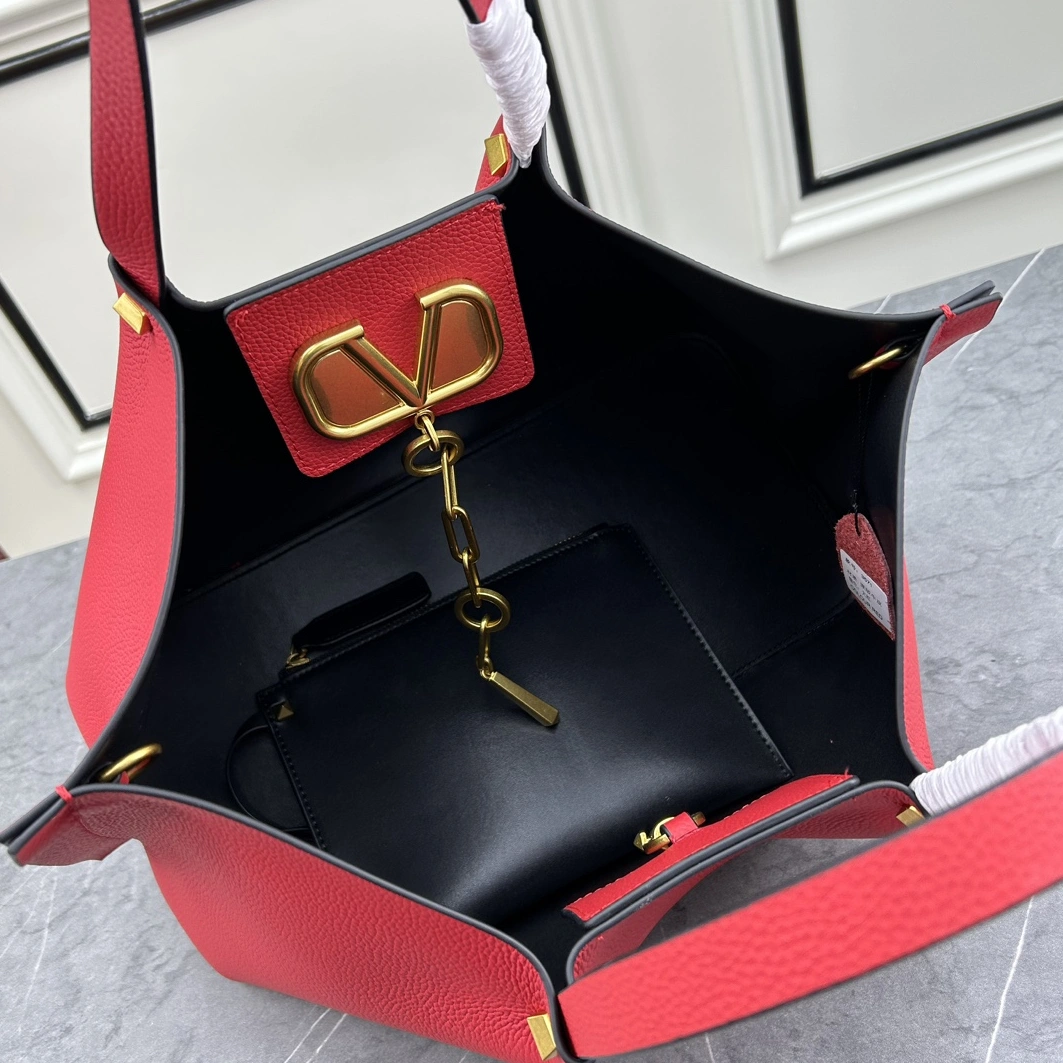 Resilient 2809 Valentino AAA Quality Handbags For Women