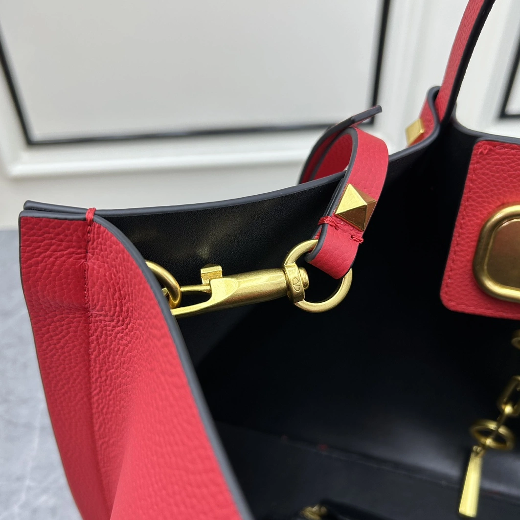 Resilient 2809 Valentino AAA Quality Handbags For Women