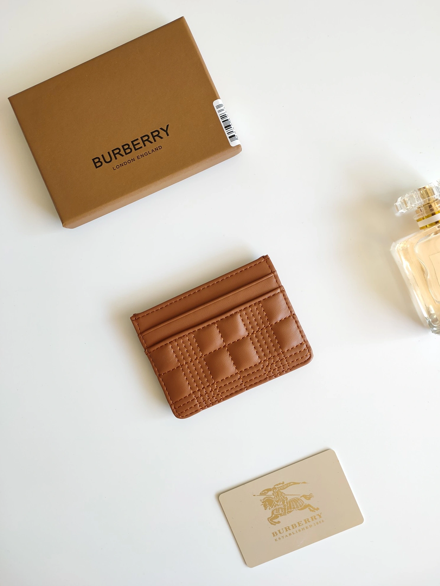 Resilient 2840 Burberry Card case