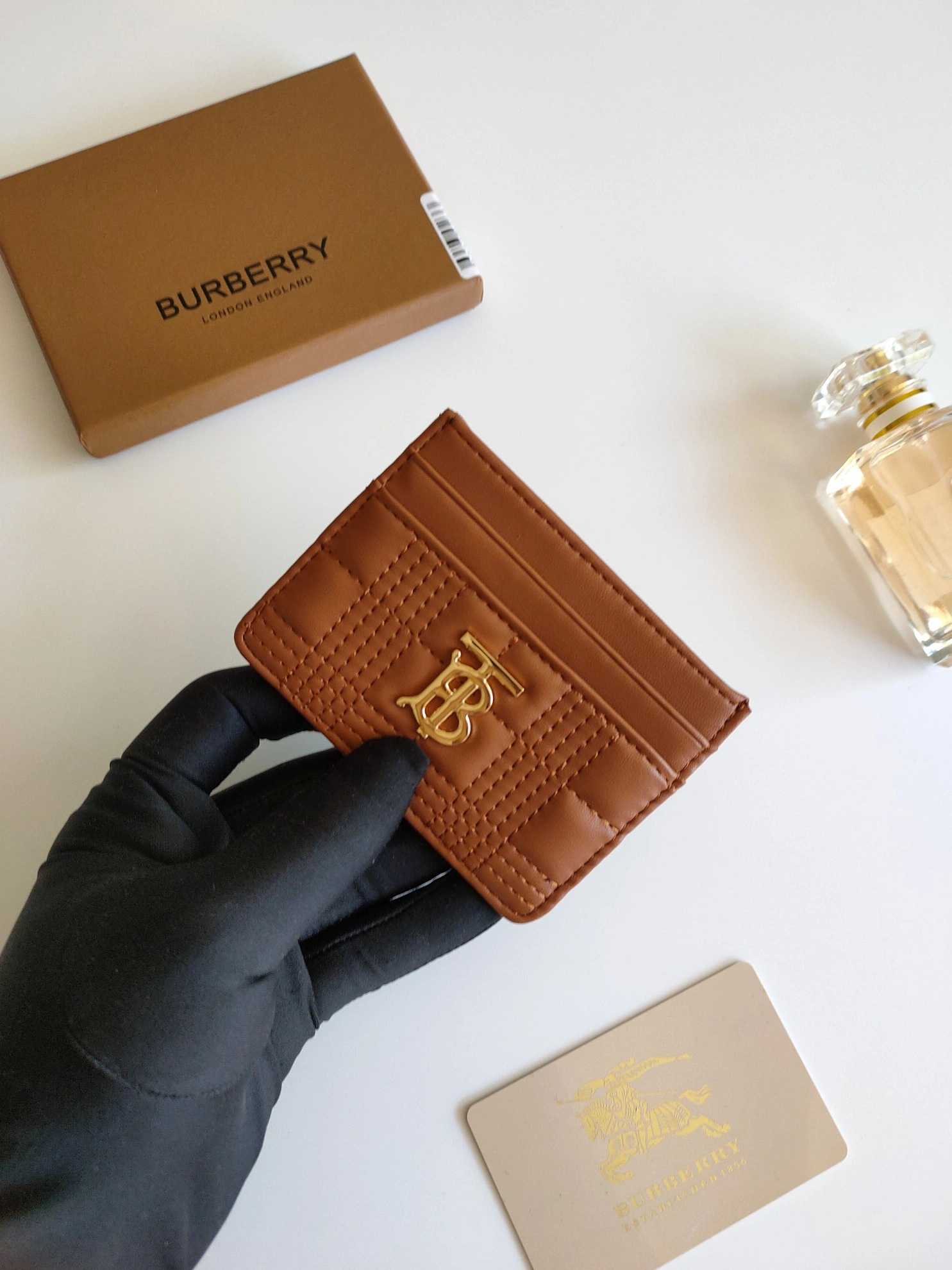 Resilient 2840 Burberry Card case