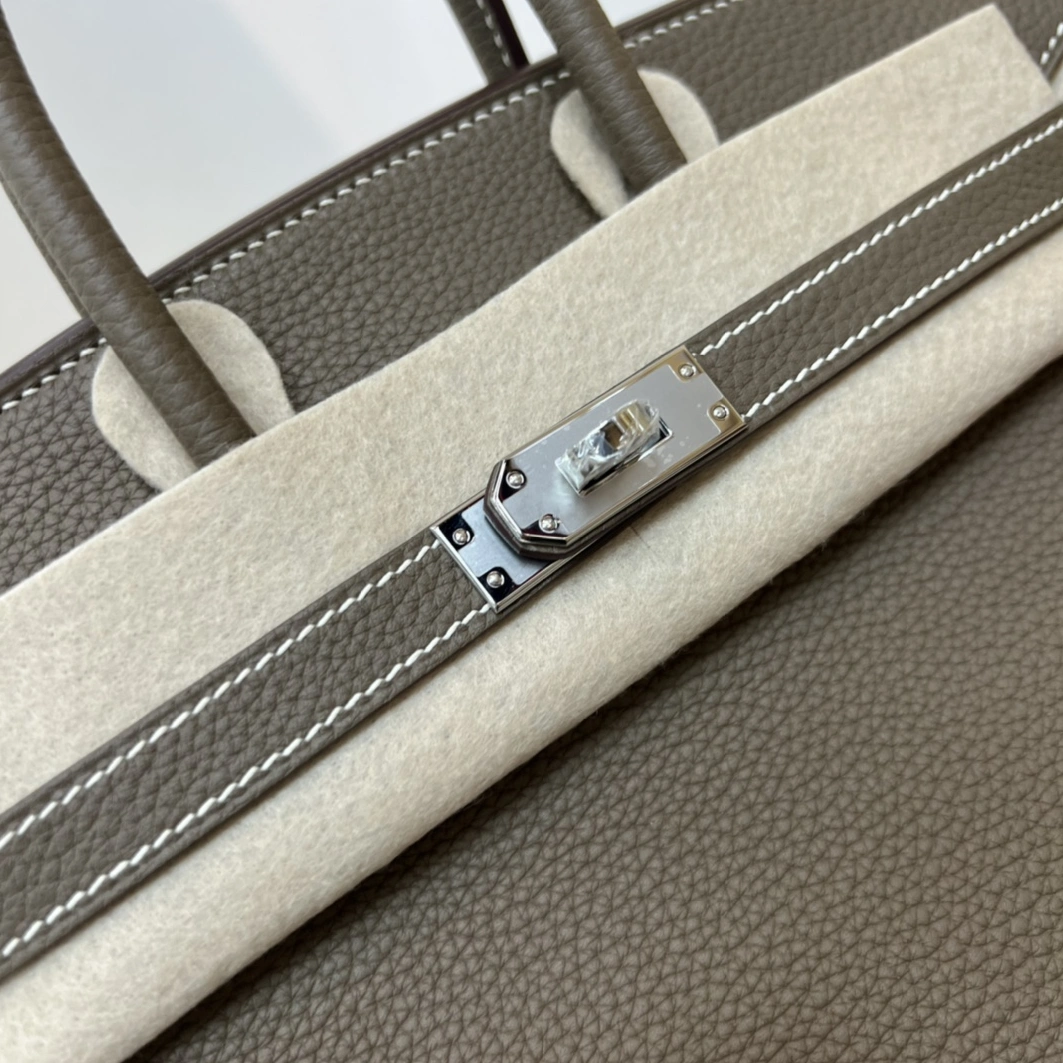 Resilient 2937 Hermes AAA Quality Handbags For Women