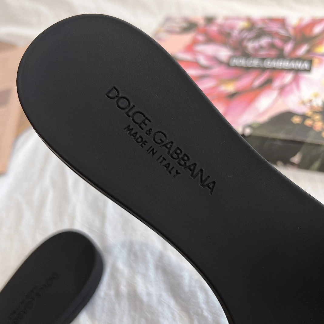 Resilient 2969 Dolce & Gabbana D&G Slippers For Women