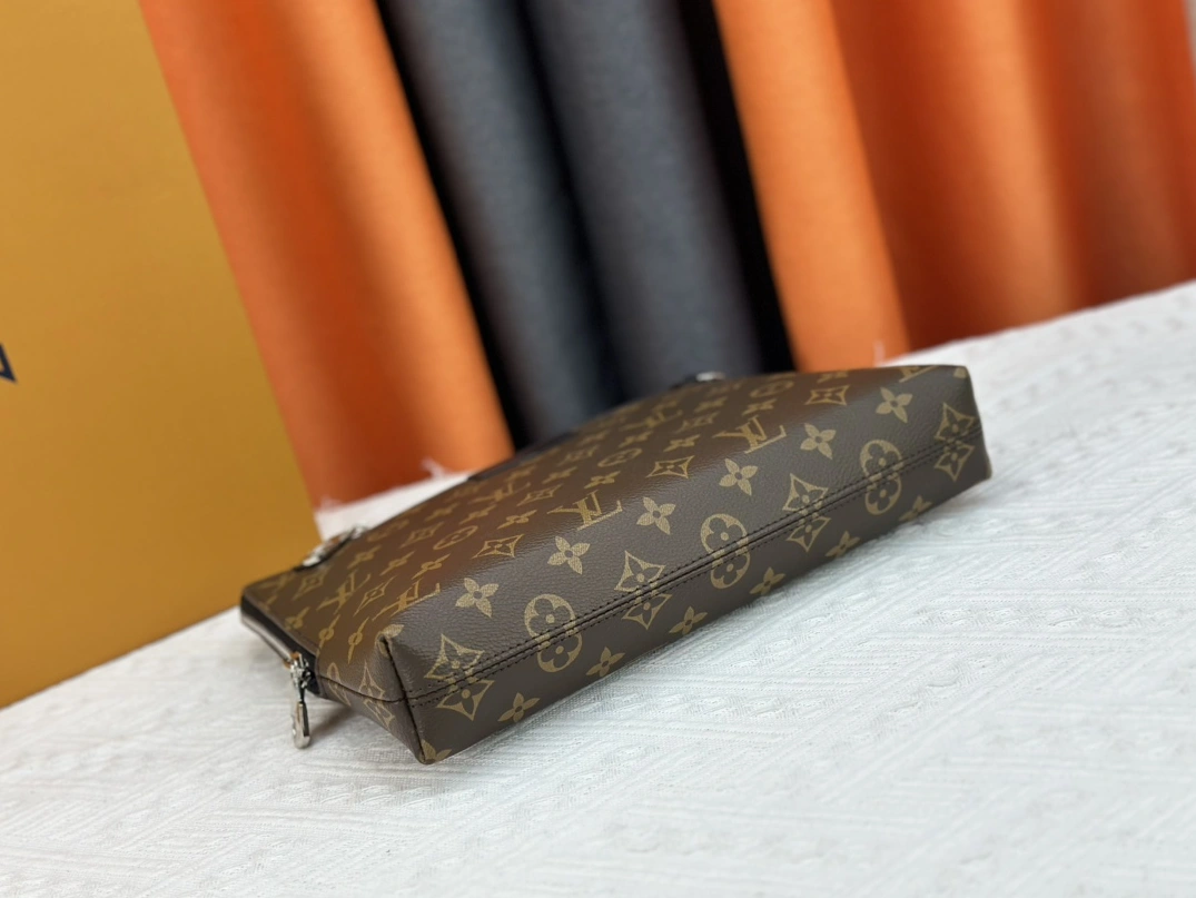 Resilient 2975 Louis Vuitton AAA Man Wallets