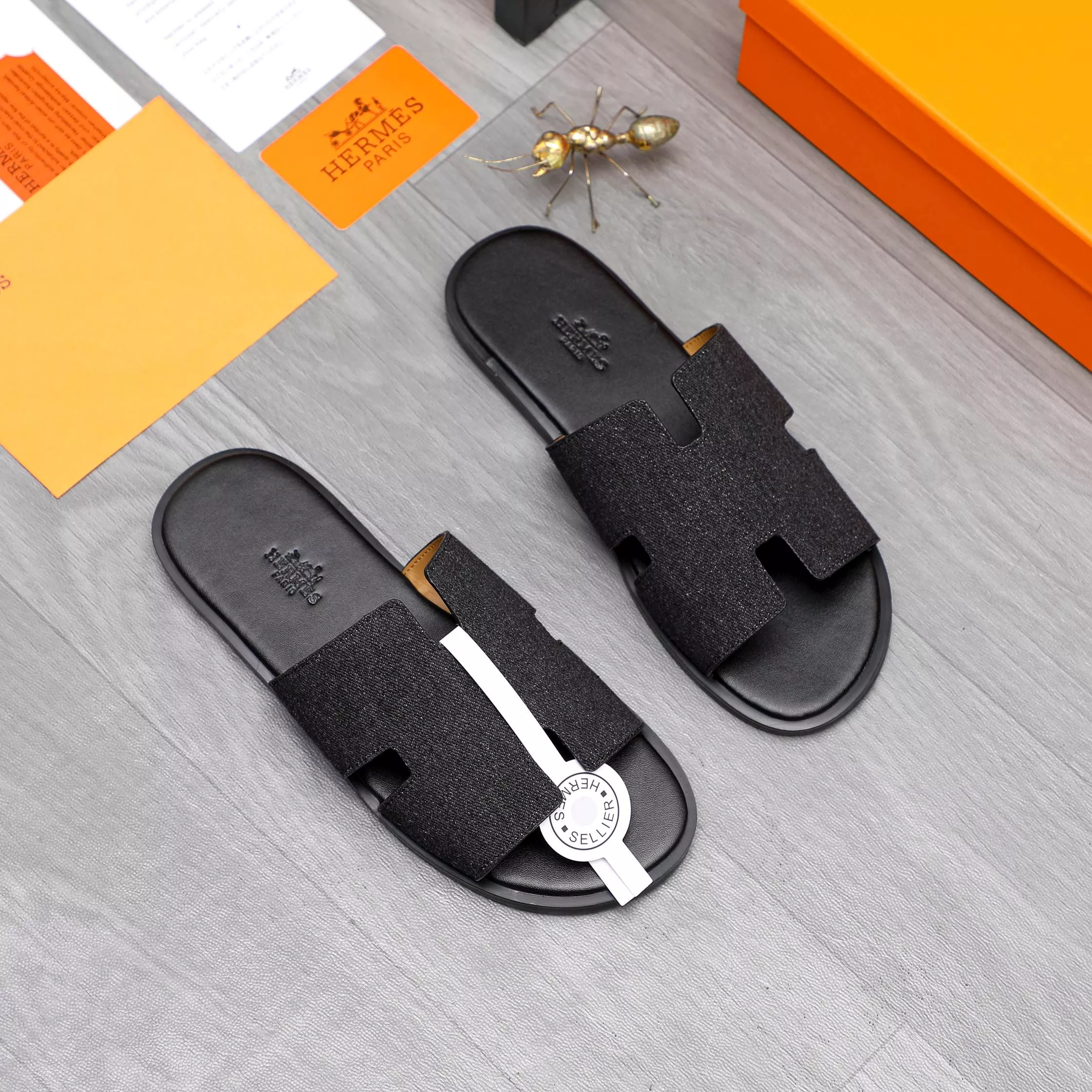 Resilient 3176 Hermes Slippers For Men