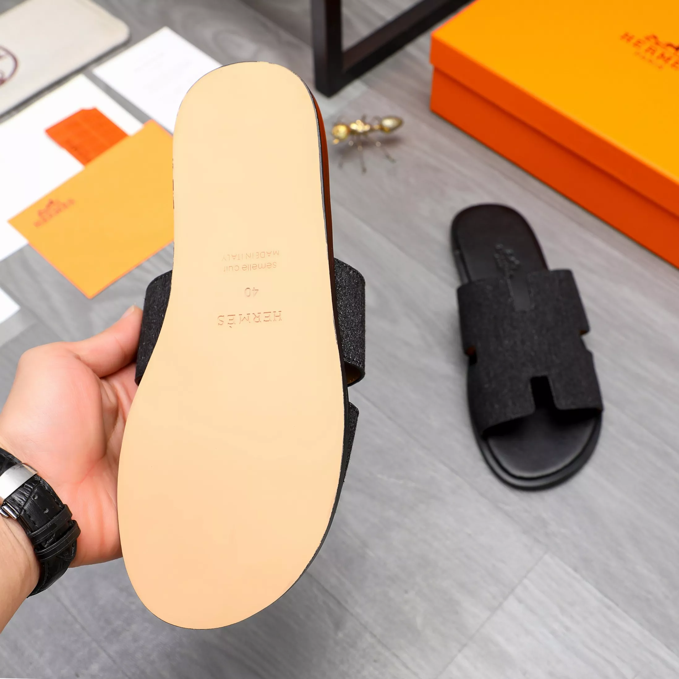 Resilient 3176 Hermes Slippers For Men