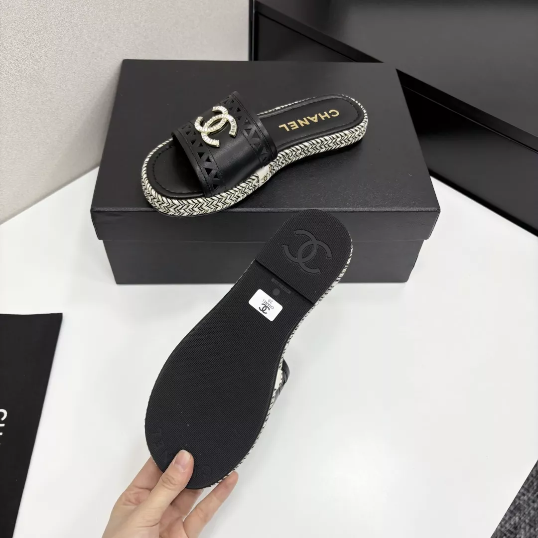Resilient 3232 Chanel Slippers For Women