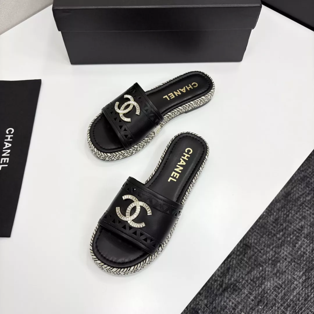 Resilient 3232 Chanel Slippers For Women