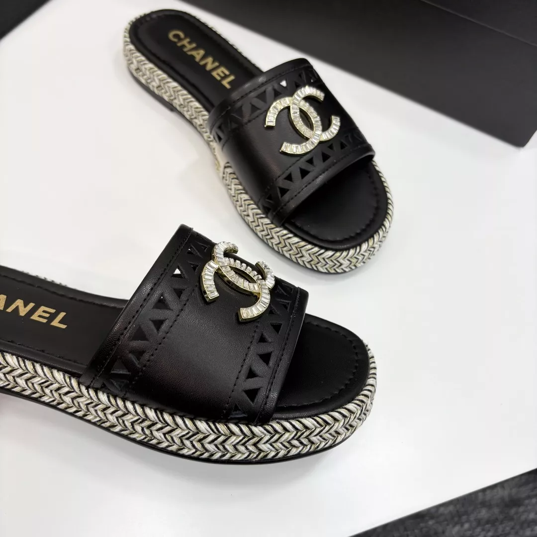 Resilient 3232 Chanel Slippers For Women