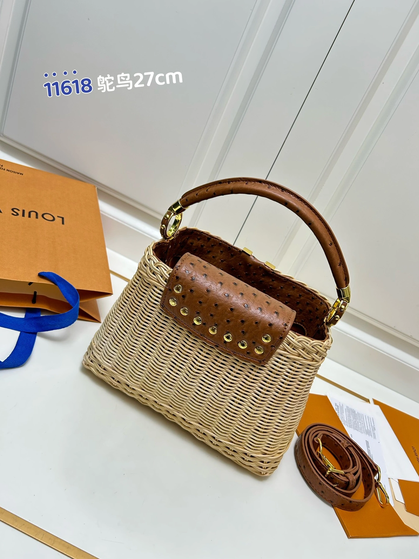 Resilient 324 Louis Vuitton AAA Quality Handbags For Women