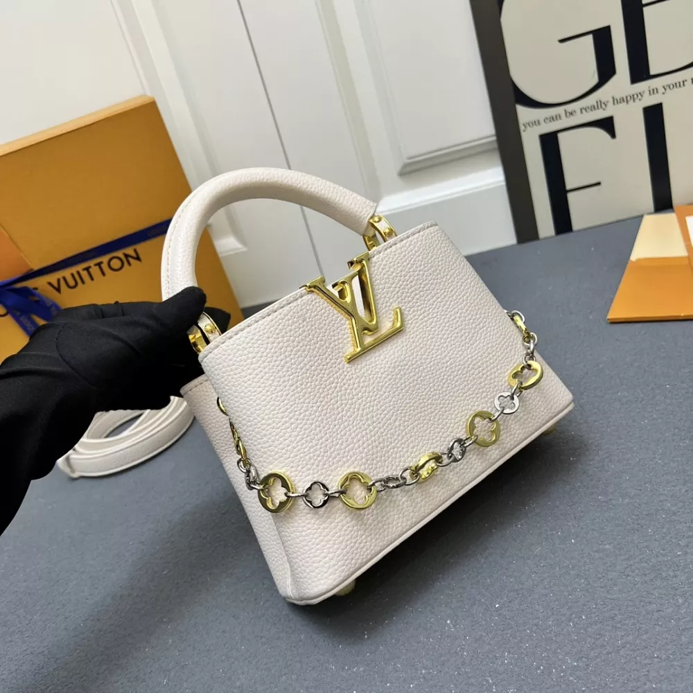 Resilient 3547 Louis Vuitton AAA Quality Handbags For Women