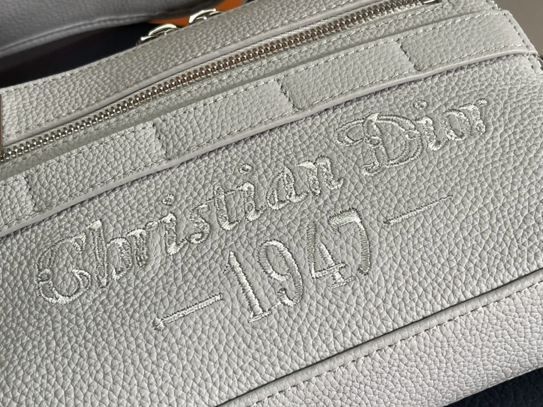 Resilient 3559 Christian Dior AAA Man Messenger Bags