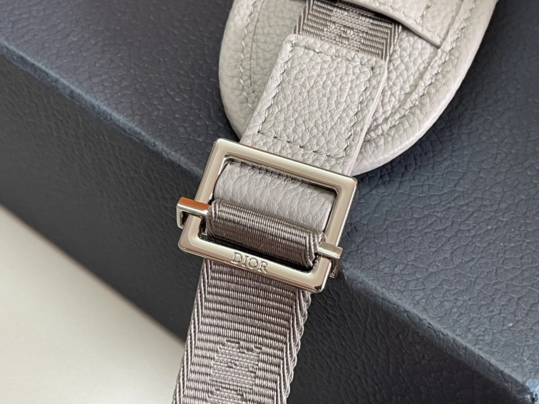 Resilient 3559 Christian Dior AAA Man Messenger Bags