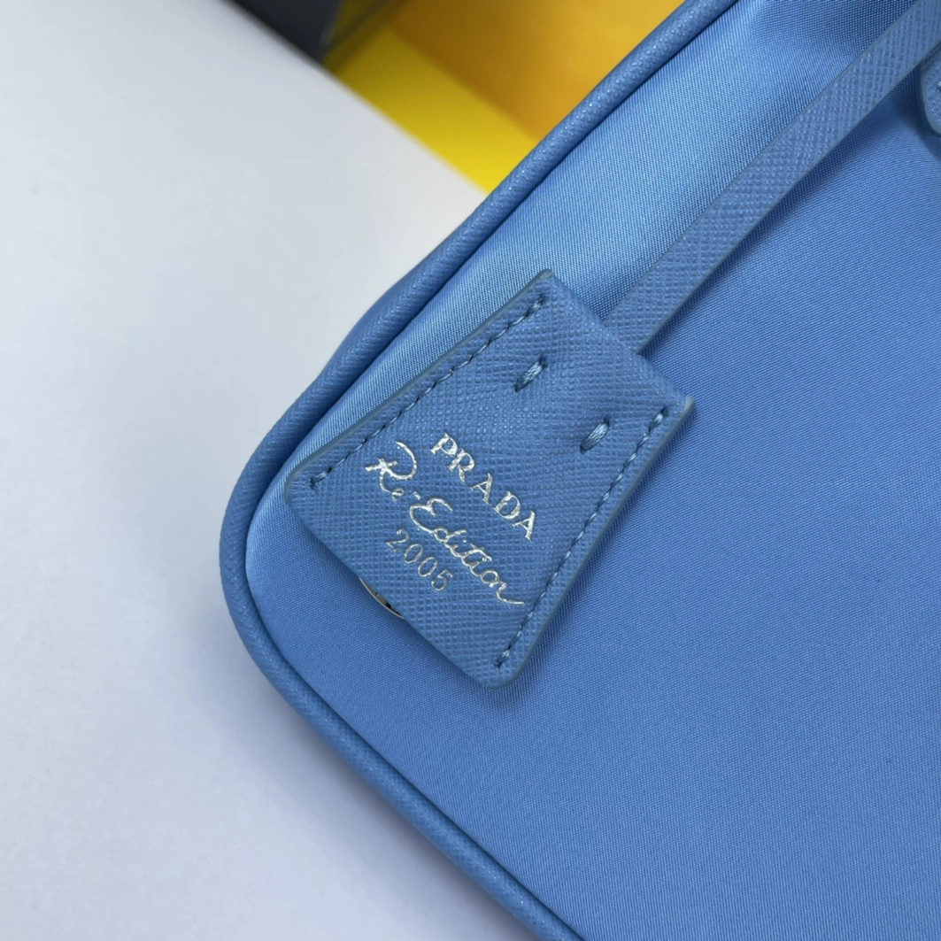 Resilient 3572 Prada AAA Quality Shoulder Bags For Women