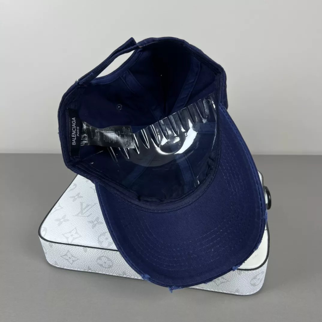 Resilient 3618 Balenciaga Caps