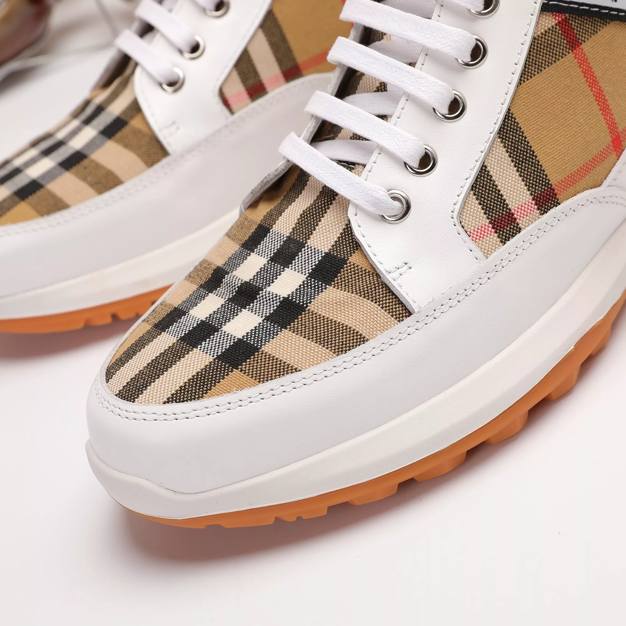 Resilient 3810 Burberry High Tops Shoes For Men