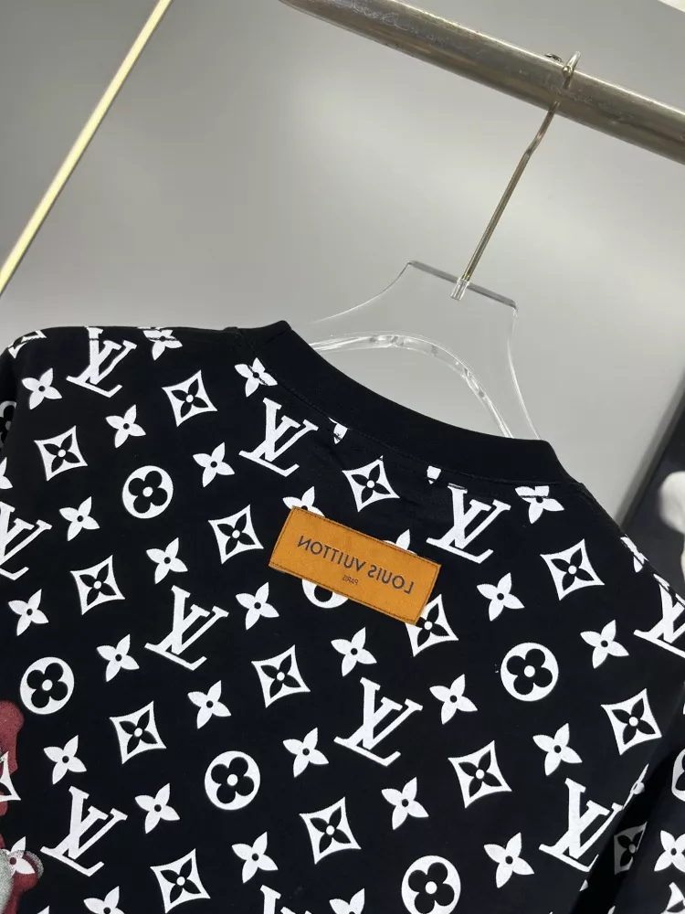 Resilient 3818 Louis Vuitton LV T-Shirts Short Sleeved For Unisex