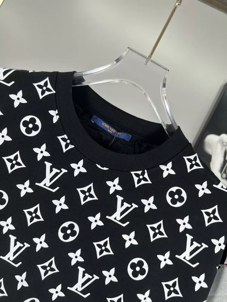Resilient 3818 Louis Vuitton LV T-Shirts Short Sleeved For Unisex