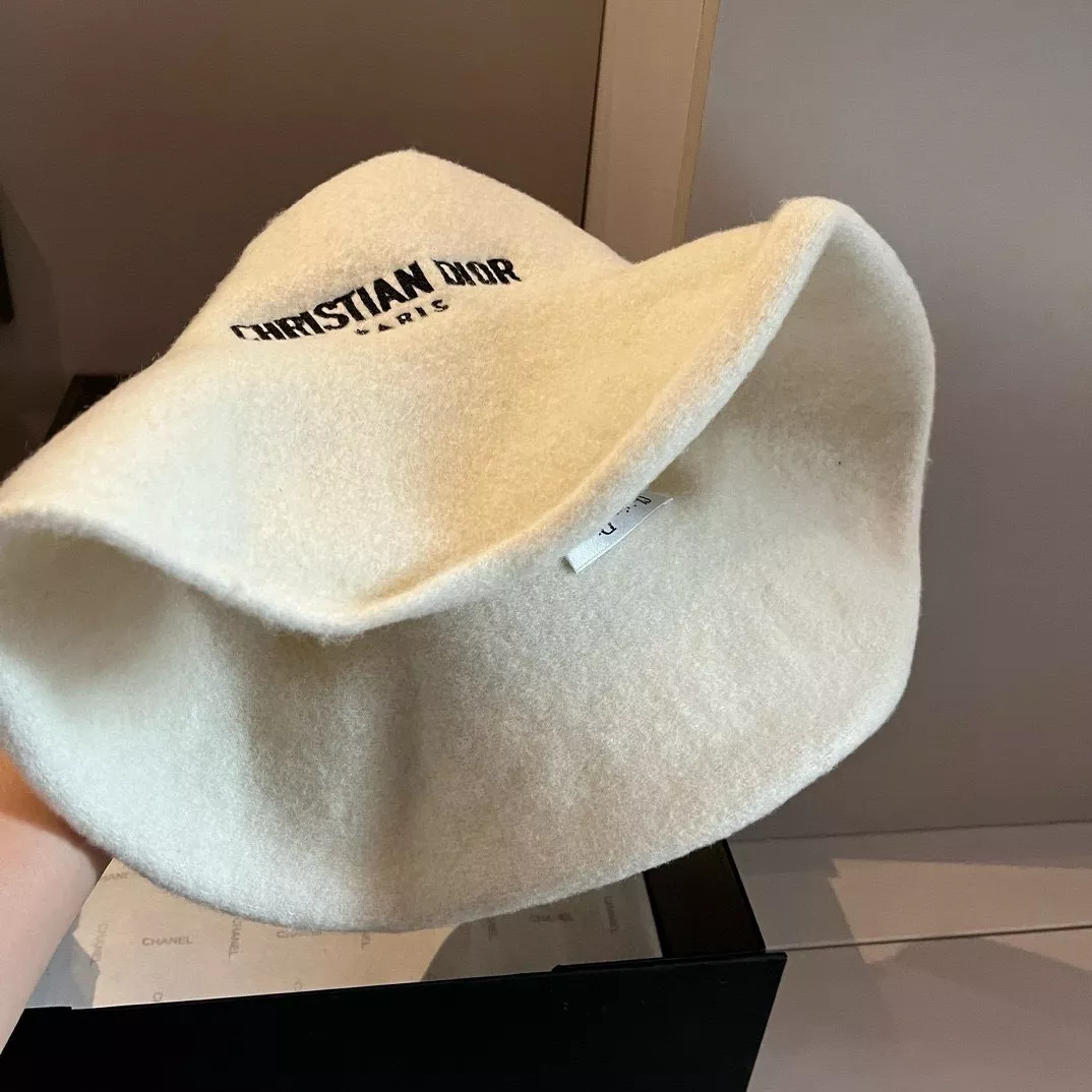 Resilient 3867 Christian Dior Caps