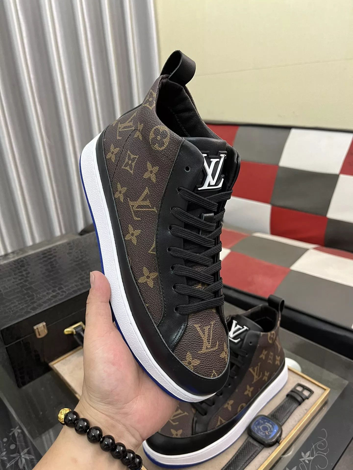 Resilient 4038 Louis Vuitton High Tops Shoes For Men