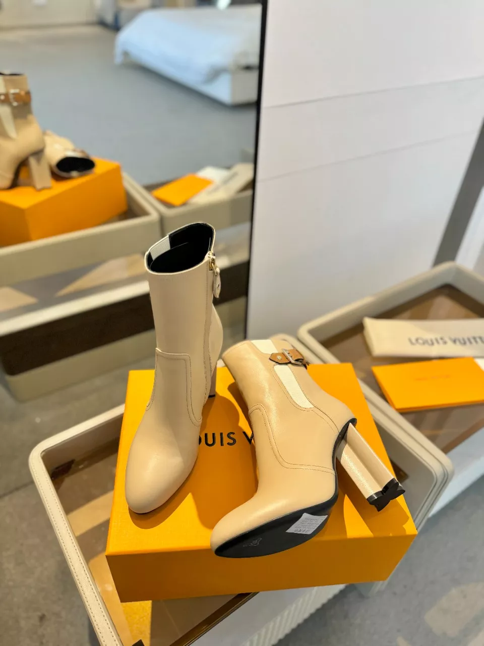 Resilient 4087 Louis Vuitton Boots For Women