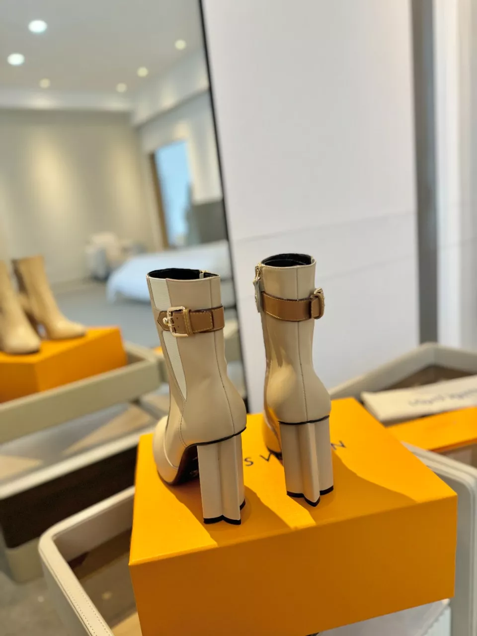 Resilient 4087 Louis Vuitton Boots For Women